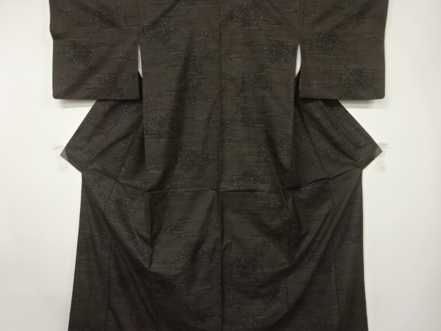 霞に樹木模様織出し本場泥大島紬着物（7マルキ）